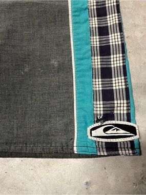 Quiksilver Vintage 90s Made in USA Baggy Striped Board Shorts Mens 32x8
